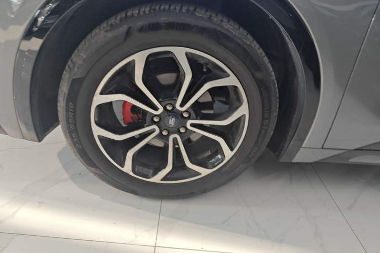 Used Ford EVOS 2022 EcoBoost 245 Sport Edition Left Front Wheel Hub