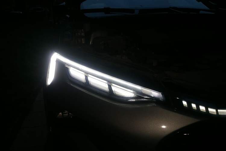 Used Ford EVOS 2022 EcoBoost 245 ST-Line Right Front Headlight