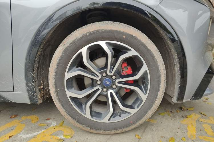 Used Ford EVOS 2022 EcoBoost 245 Sport Edition Right Front Wheel Hub