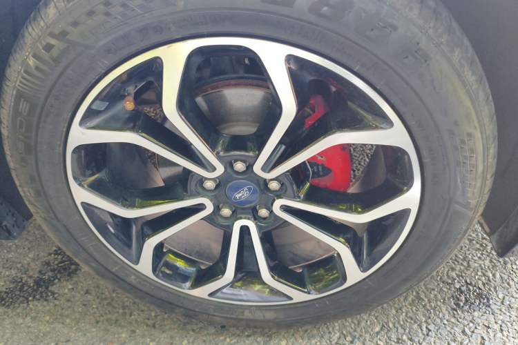 Used Ford EVOS 2022 EcoBoost 245 Sport Edition Right Front Wheel Hub