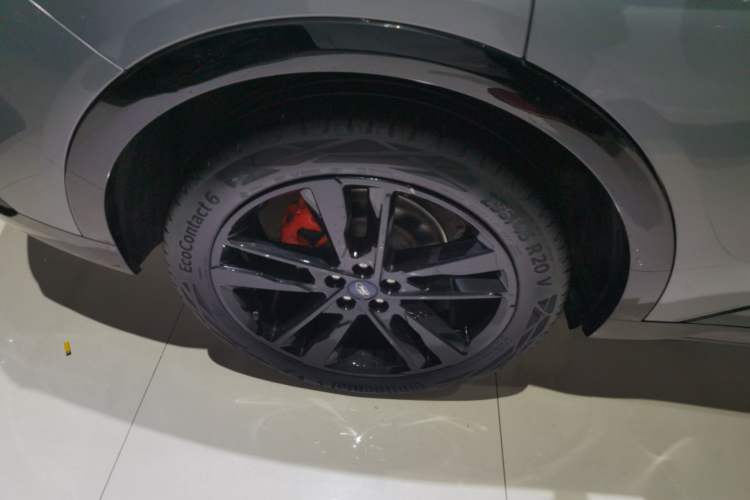Used Ford EVOS 2022 EcoBoost 245 First Edition Limited Edition Right Rear Wheel Hub