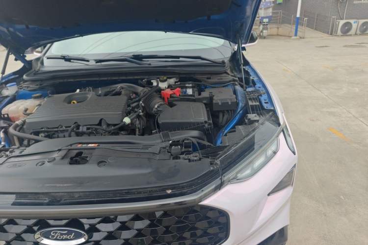 Used Ford EVOS 2022 EcoBoost 245 ST-Line Engine Bay Left