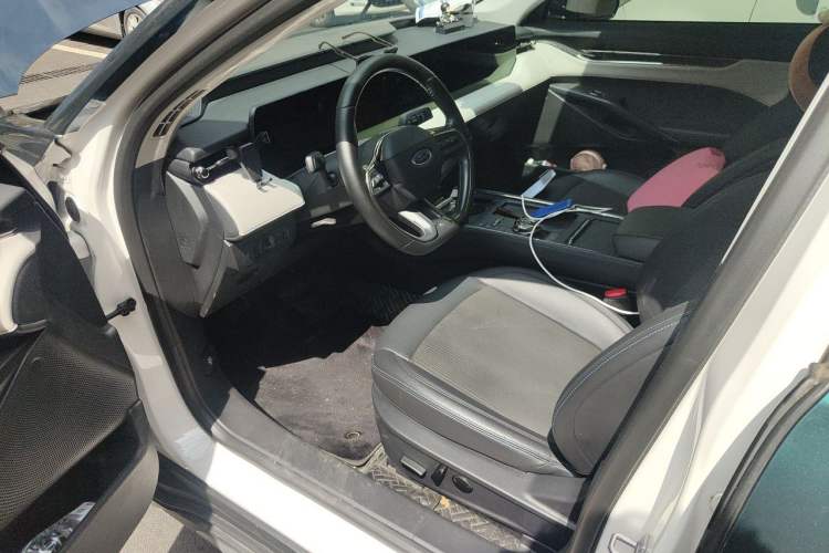 Used Ford EVOS 2022 EcoBoost 245 Tech Edition Driver Seat