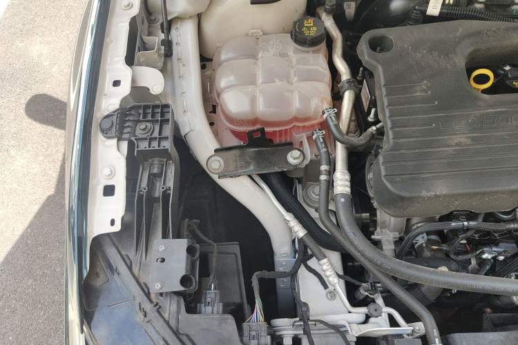 Used Ford EVOS 2022 EcoBoost 245 Tech Edition Engine Bay Right