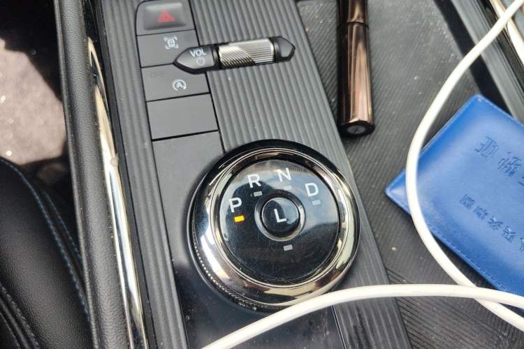 Used Ford EVOS 2022 EcoBoost 245 Tech Edition Gear Lever