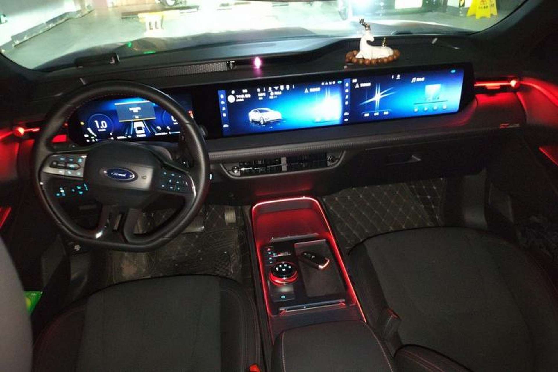 Used Ford EVOS 2022 EcoBoost 245 Sport Edition Center Console