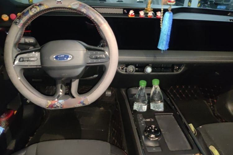 Used Ford EVOS 2022 EcoBoost 245 ST-Line Center Console