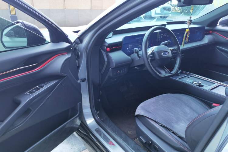 Used Ford EVOS 2022 EcoBoost 245 ST-Line Driver Seat
