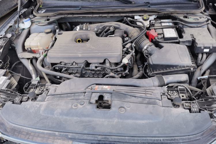 Used Ford EVOS 2022 EcoBoost 245 ST-Line Engine Bay