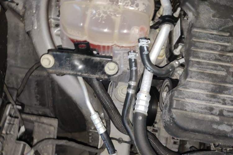 Used Ford EVOS 2022 EcoBoost 245 ST-Line Engine Bay Right