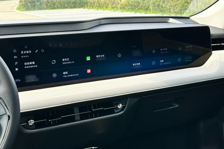 Used Ford EVOS 2022 EcoBoost 245 Style Edition Interior 5