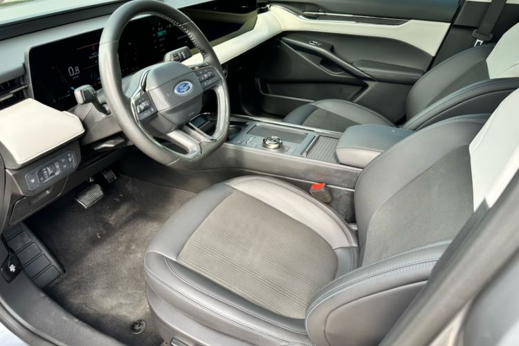 Used Ford EVOS 2022 EcoBoost 245 Style Edition Interior 6