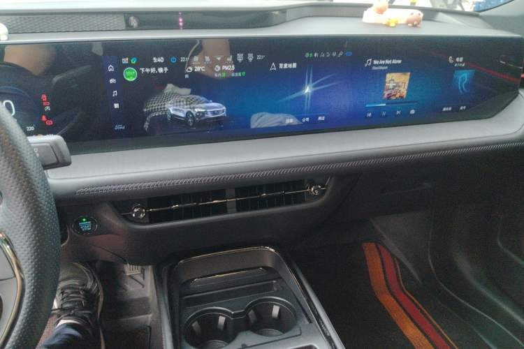 Used Ford EVOS 2022 Facelift EcoBoost 245 ST-Line Audio And AC Panel