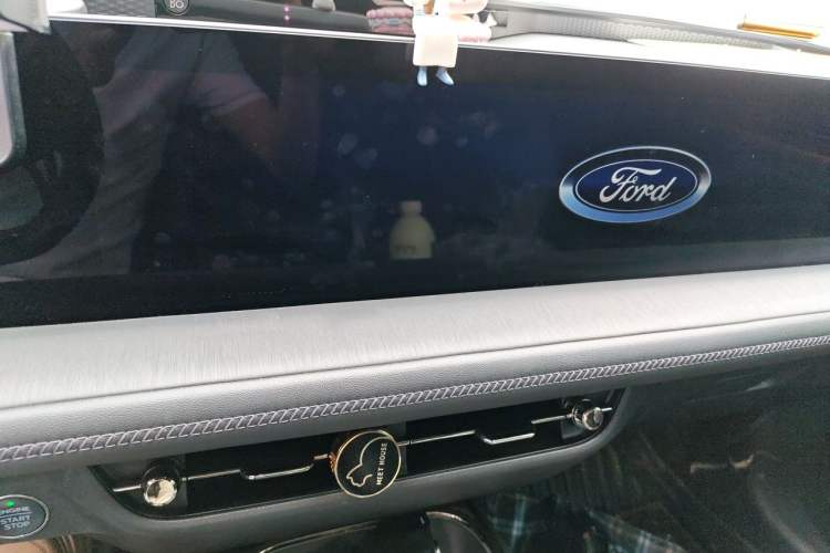 Used Ford EVOS 2022 EcoBoost 245 Sport Edition Audio And AC Panel