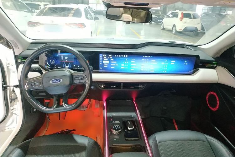 Used Ford EVOS 2022 EcoBoost 245 Style Edition Center Console