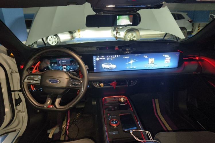 Used Ford EVOS 2022 EcoBoost 245 Sport Edition Center Console