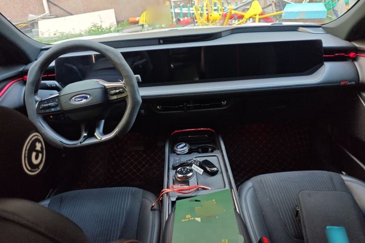 Used Ford EVOS 2022 EcoBoost 245 Sport Edition Center Console