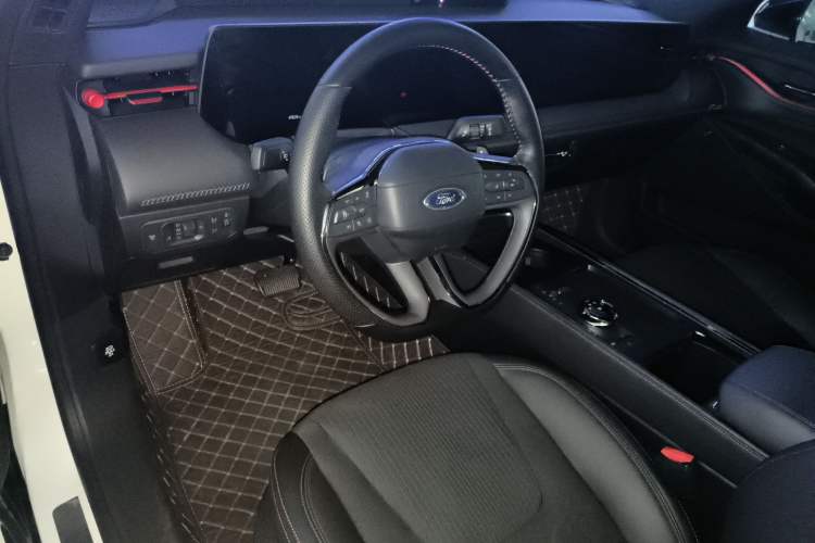 Used Ford EVOS 2022 EcoBoost 245 Sport Edition Center Console