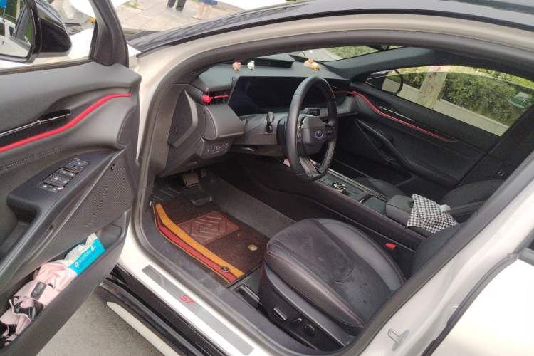 Used Ford EVOS 2022 Facelift EcoBoost 245 ST-Line Driver Seat