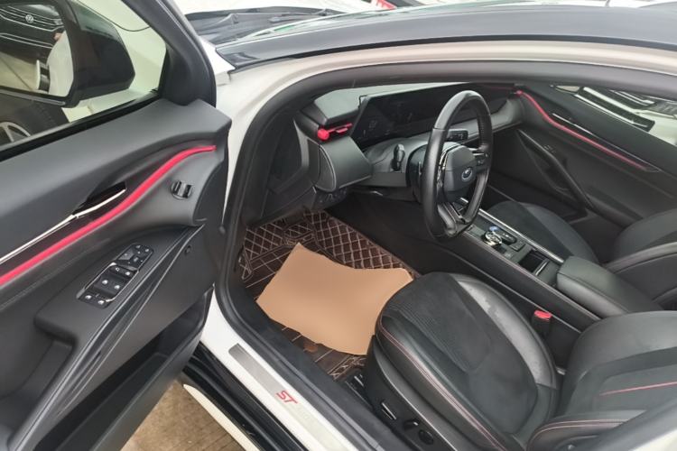 Used Ford EVOS 2022 EcoBoost 245 Sport Edition Driver Seat