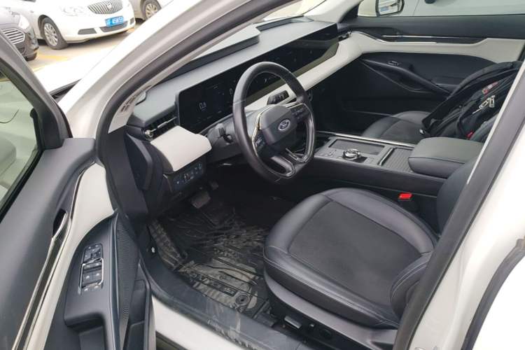 Used Ford EVOS 2022 EcoBoost 245 Style Edition Driver Seat