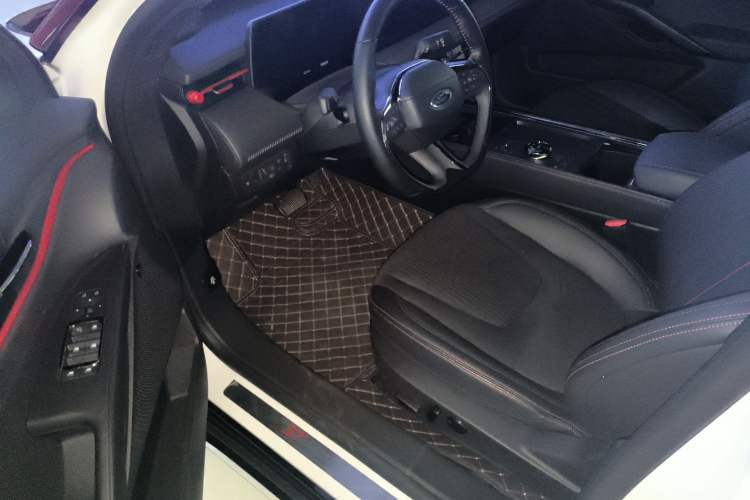 Used Ford EVOS 2022 EcoBoost 245 Sport Edition Driver Seat