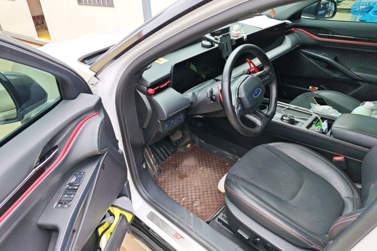 Used Ford EVOS 2022 EcoBoost 245 Sport Edition Driver Seat