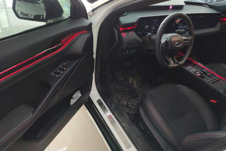 Used Ford EVOS 2022 Facelift EcoBoost 245 ST-Line Driver Seat
