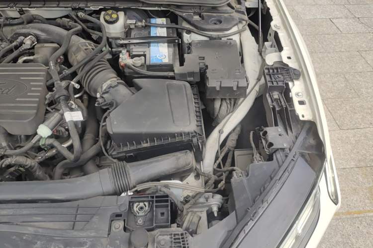 Used Ford EVOS 2022 EcoBoost 245 Style Edition Engine Bay Left
