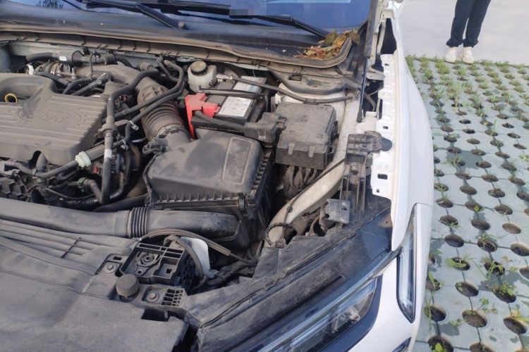 Used Ford EVOS 2022 EcoBoost 245 Style Edition Engine Bay Left