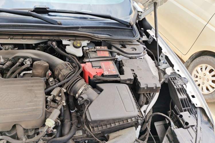 Used Ford EVOS 2022 EcoBoost 245 Sport Edition Engine Bay Left