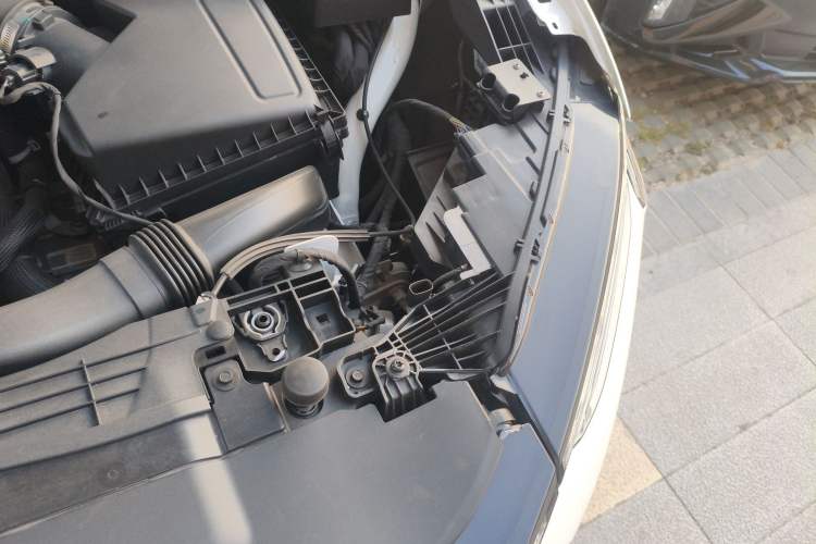 Used Ford EVOS 2022 Facelift EcoBoost 245 ST-Line Engine Bay Left