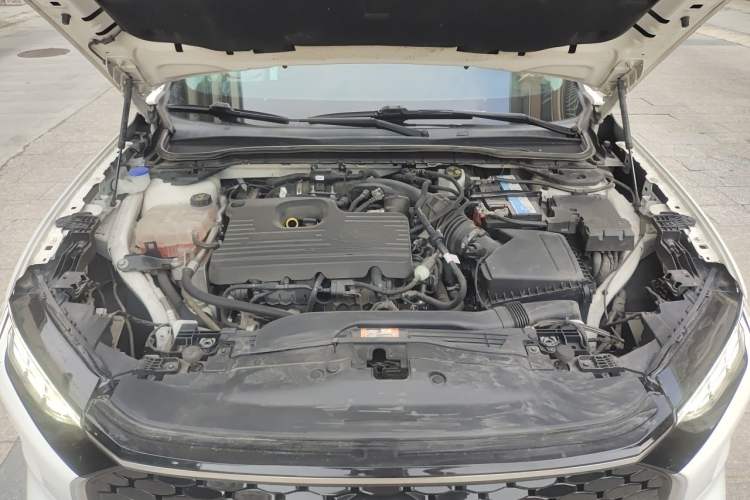 Used Ford EVOS 2022 EcoBoost 245 Style Edition Engine Bay