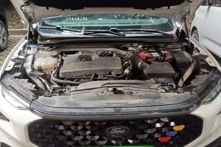Used Ford EVOS 2022 Facelift EcoBoost 245 ST-Line Engine Bay