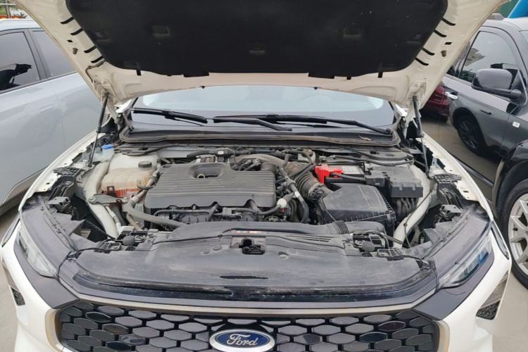 Used Ford EVOS 2022 EcoBoost 245 Style Edition Engine Bay