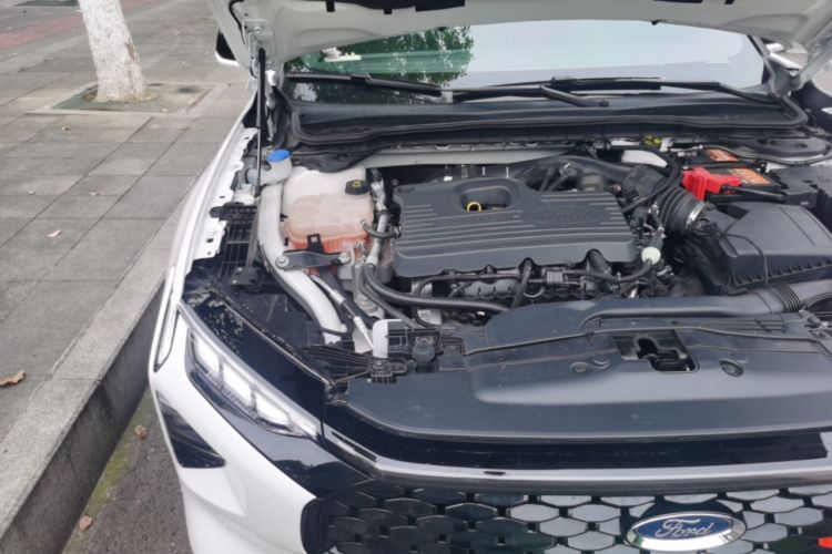 Used Ford EVOS 2022 EcoBoost 245 First Edition Limited Edition Engine Bay Right