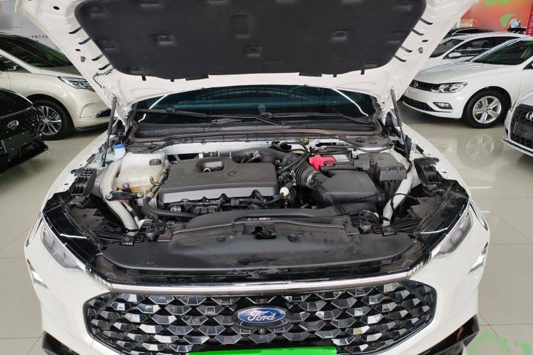 Used Ford EVOS 2022 Facelift EcoBoost 245 ST-Line Engine Bay