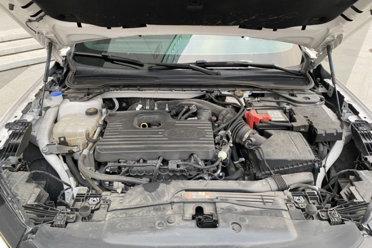 Used Ford EVOS 2022 Facelift EcoBoost 245 ST-Line Engine Bay