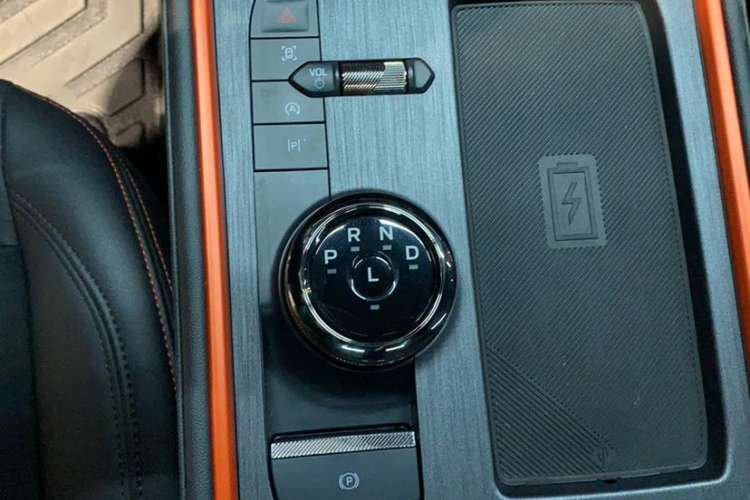 Used Ford EVOS 2022 EcoBoost 245 First Edition Limited Edition Gear Lever