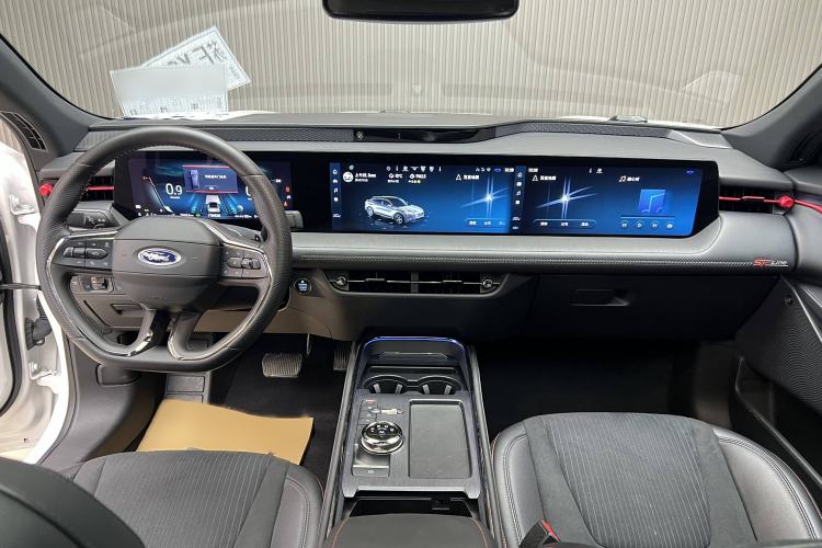 Used Ford EVOS 2022 EcoBoost 245 Sport Edition Interior 1