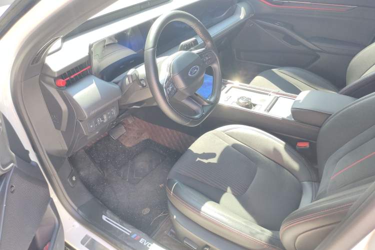 Used Ford EVOS 2022 EcoBoost 245 Sport Edition Interior 2