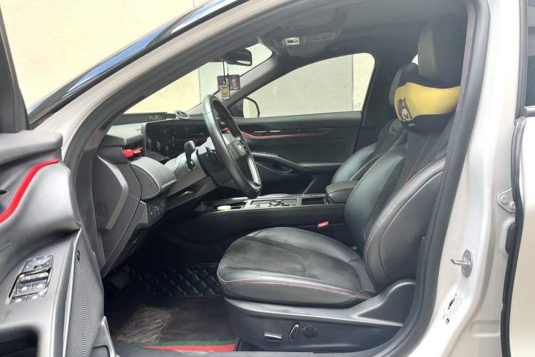 Used Ford EVOS 2022 EcoBoost 245 Sport Edition Interior 3