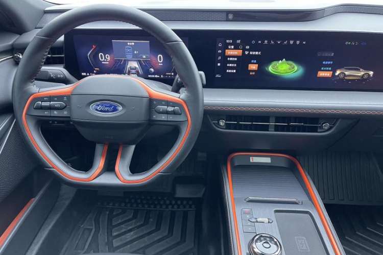 Used Ford EVOS 2022 EcoBoost 245 First Edition Limited Edition Interior 3