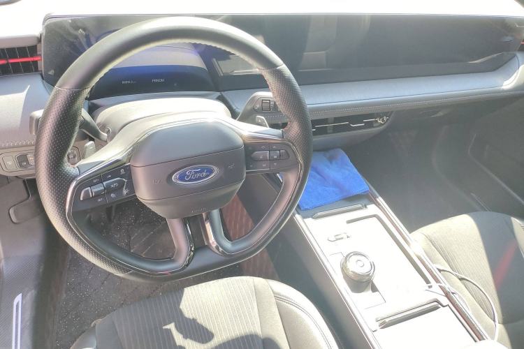Used Ford EVOS 2022 EcoBoost 245 Sport Edition Interior 3