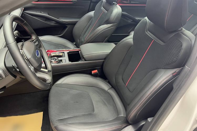 Used Ford EVOS 2022 EcoBoost 245 Sport Edition Interior 6