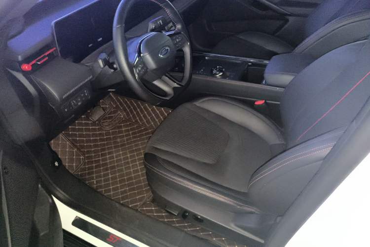 Used Ford EVOS 2022 EcoBoost 245 Sport Edition Left Front Seat