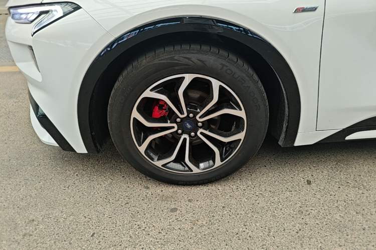 Used Ford EVOS 2022 EcoBoost 245 Sport Edition Left Front Wheel Hub