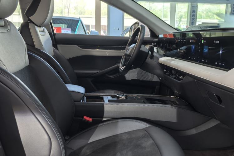 Used Ford EVOS 2022 EcoBoost 245 Style Edition Right Front Seat