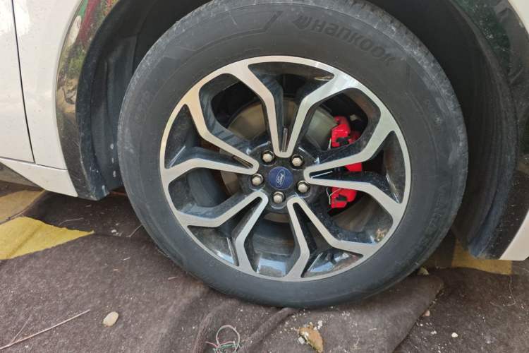 Used Ford EVOS 2022 EcoBoost 245 Sport Edition Right Front Wheel Hub