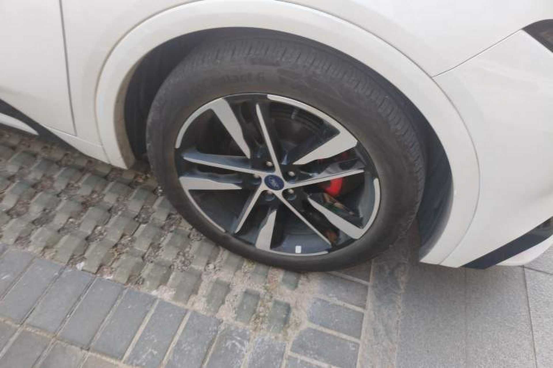 Used Ford EVOS 2022 Facelift EcoBoost 245 ST-Line Right Front Wheel Hub